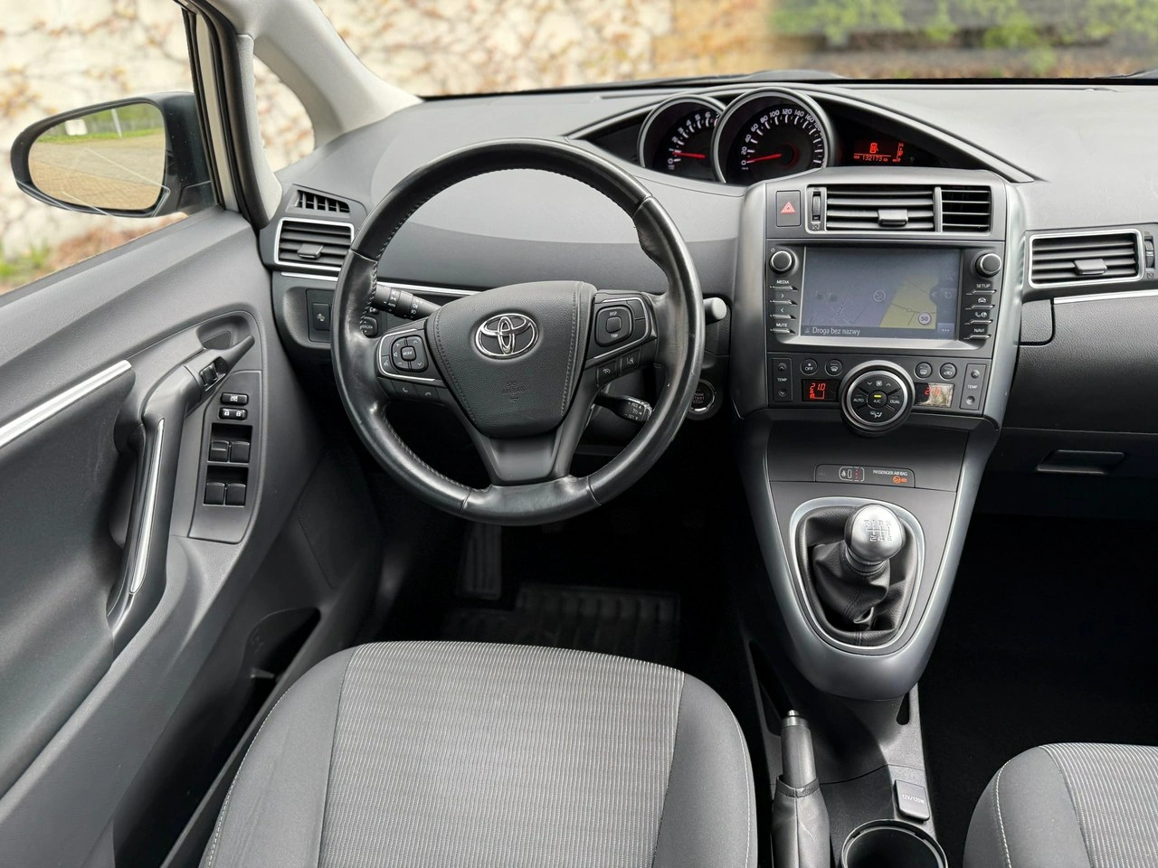 Toyota Verso - Zdjęcie 15