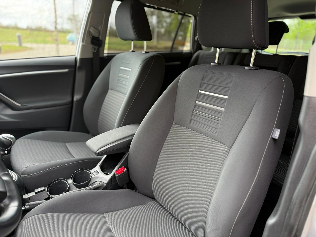 Toyota Verso - Zdjęcie 18