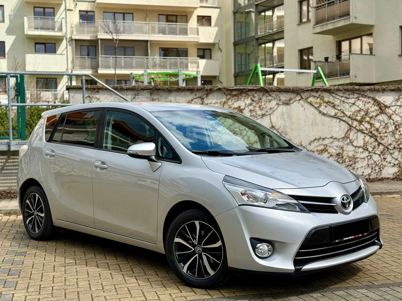 Toyota Verso - Zdjęcie 3