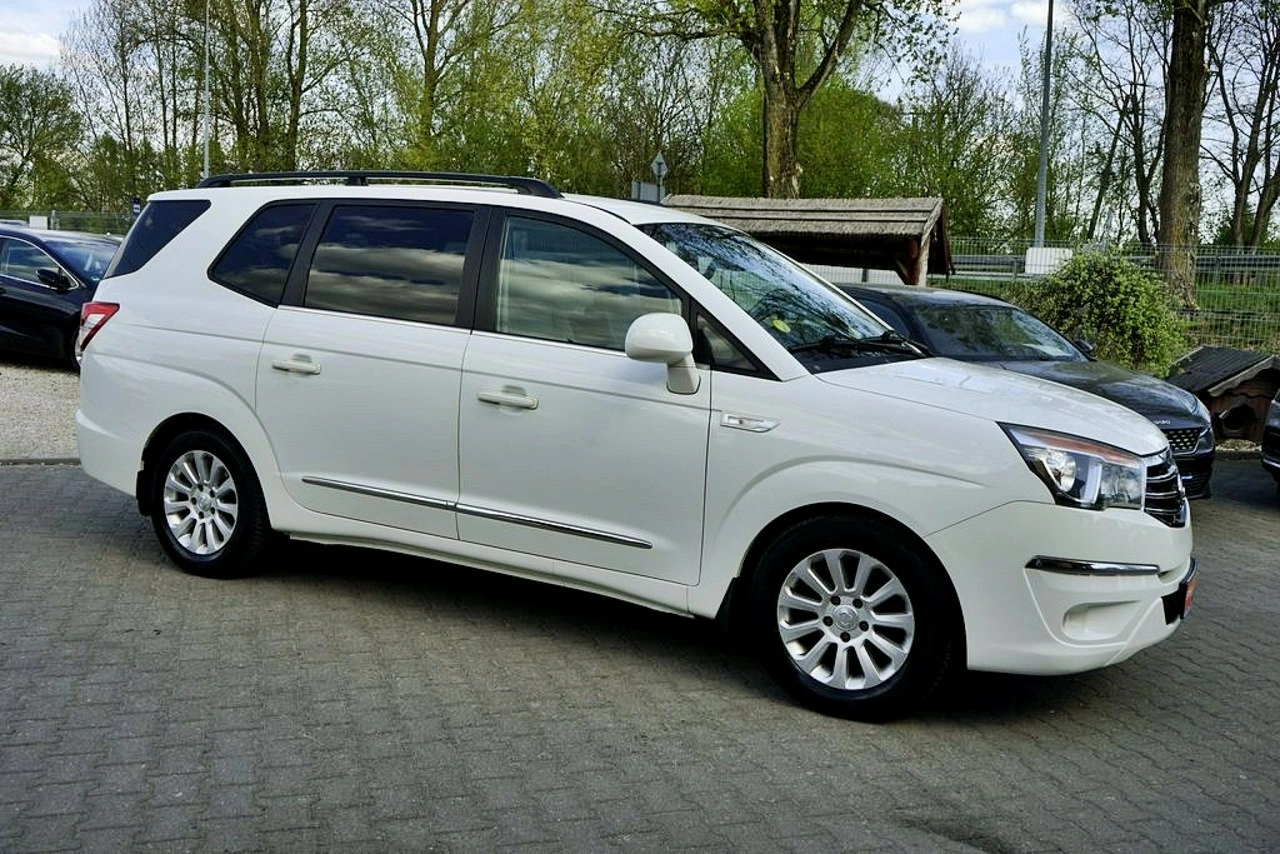 SsangYong Rodius - Zdjęcie 11