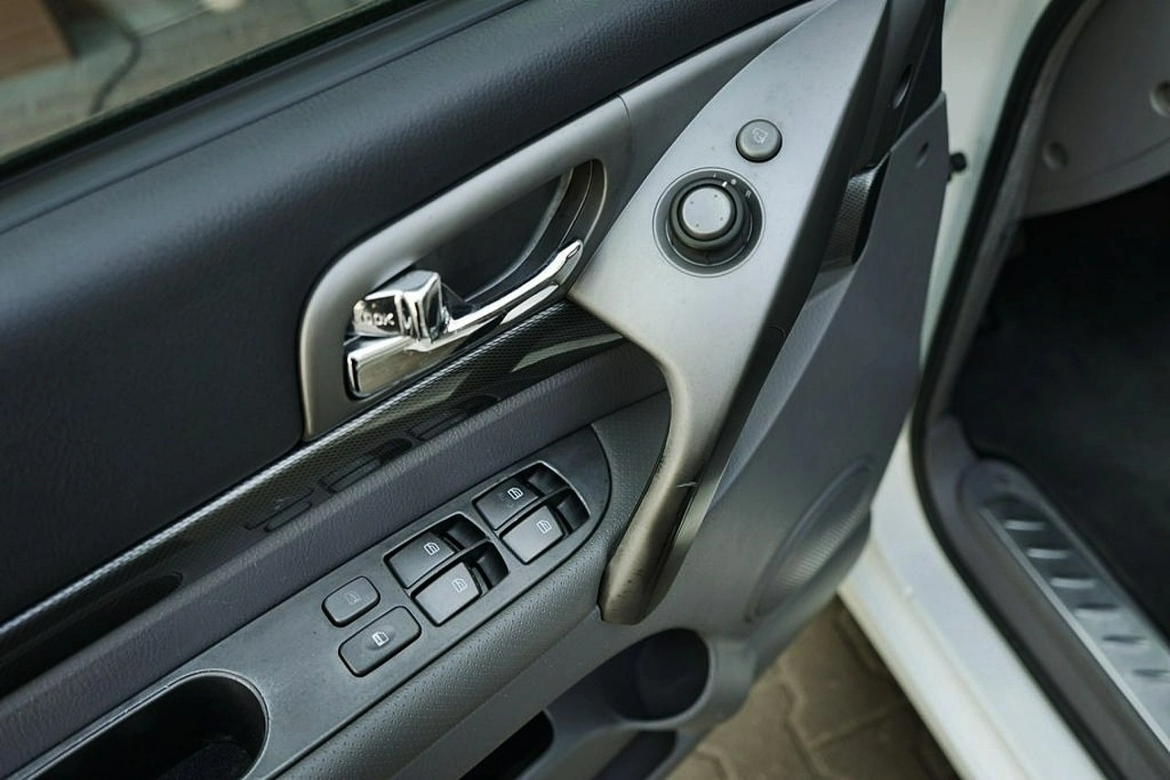 SsangYong Rodius - Zdjęcie 14