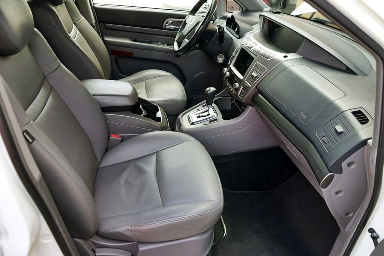 SsangYong Rodius - Zdjęcie 17