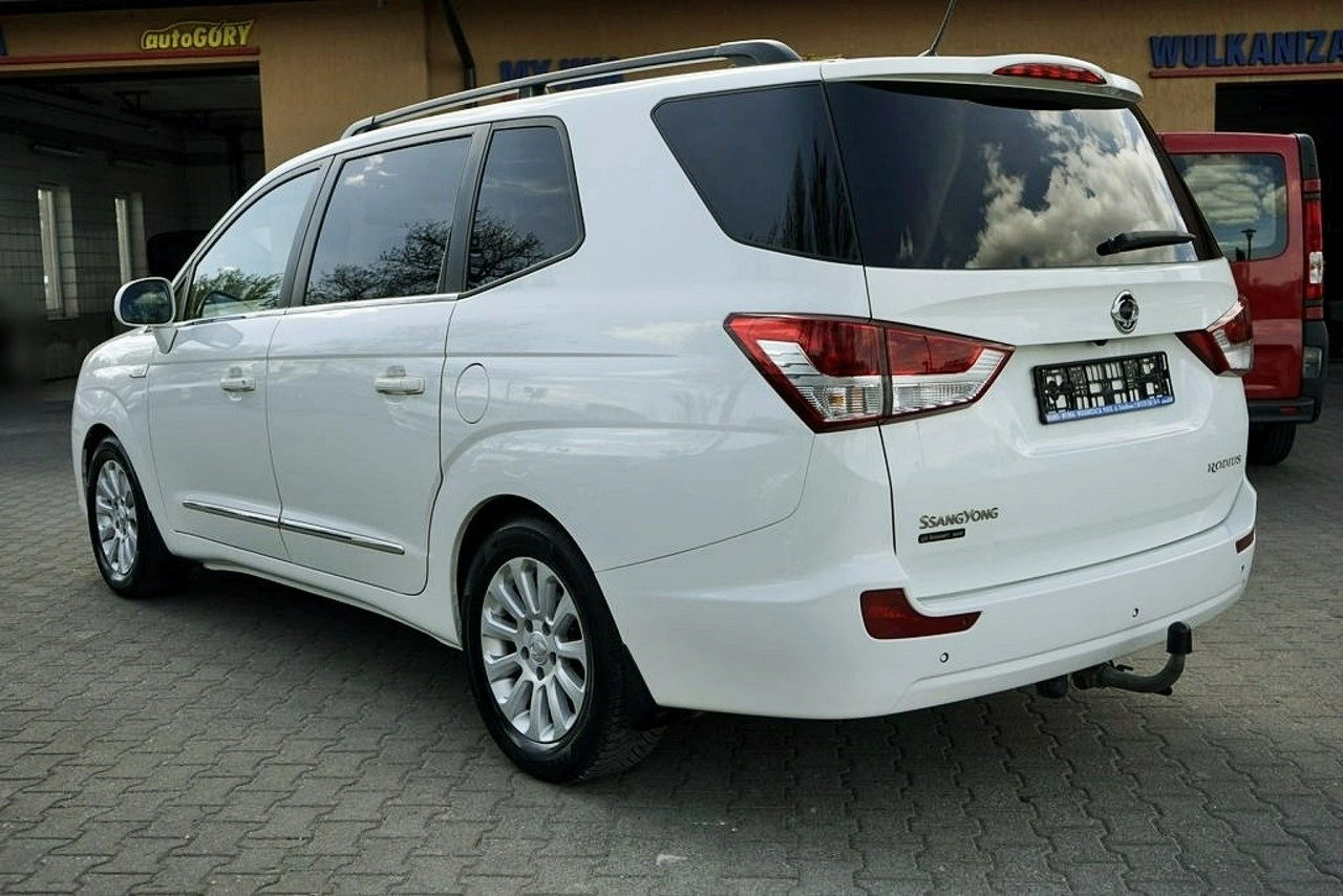 SsangYong Rodius - Zdjęcie 2