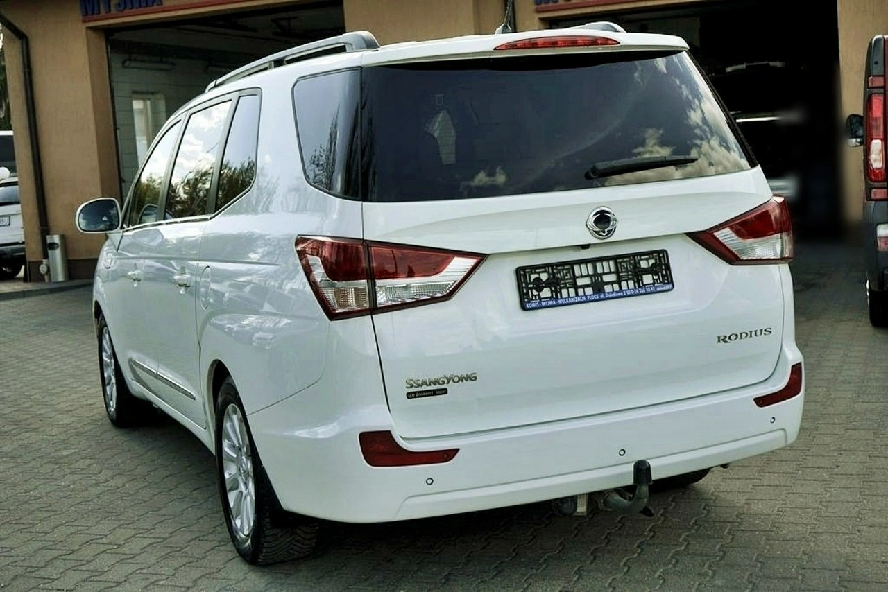 SsangYong Rodius - Zdjęcie 3