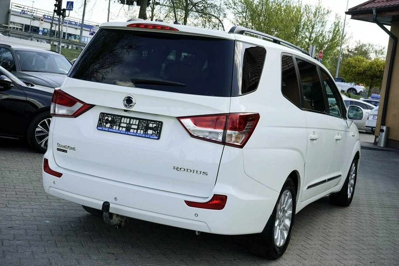 SsangYong Rodius - Zdjęcie 5