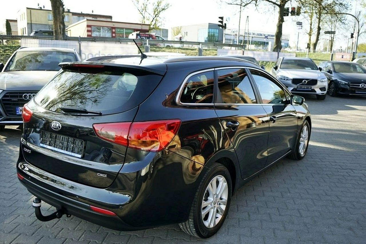 Kia Ceed - Zdjęcie 9