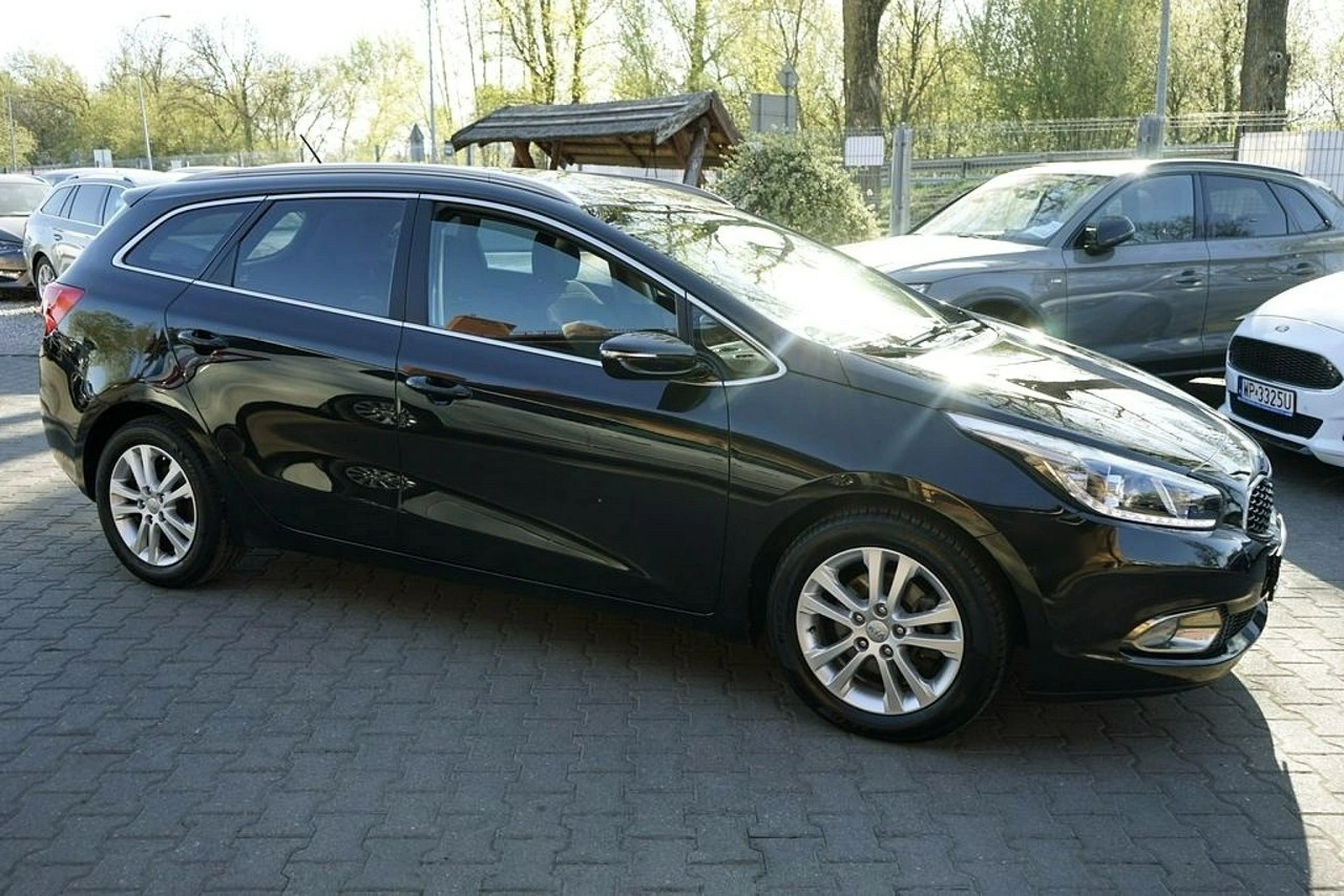 Kia Ceed - Zdjęcie 10