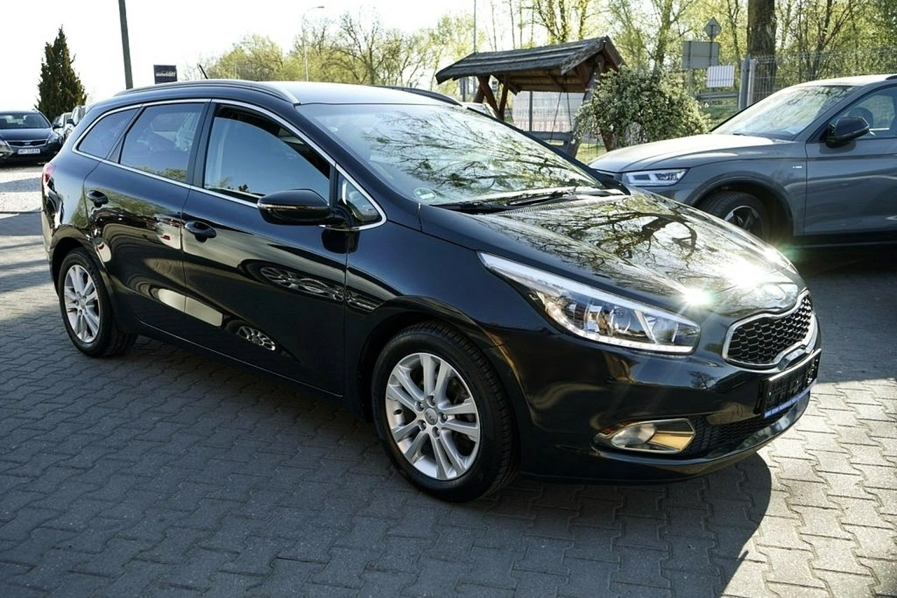 Kia Ceed - Zdjęcie 11