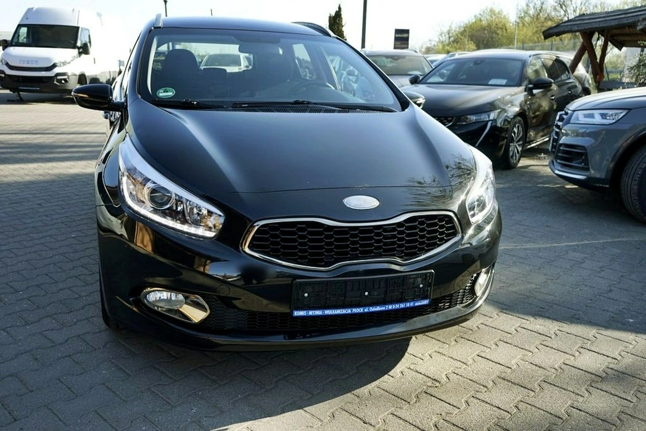 Kia Ceed - Zdjęcie 13
