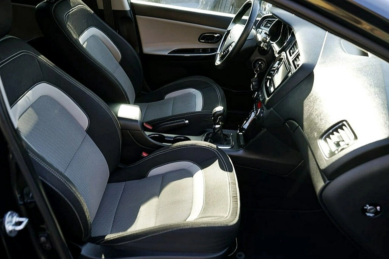 Kia Ceed - Zdjęcie 18