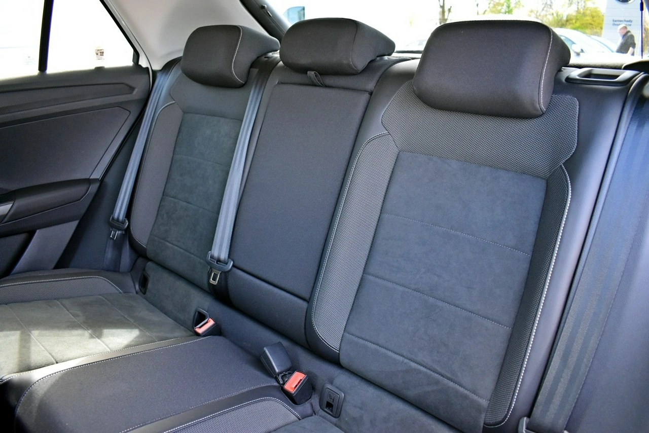 Volkswagen T-Roc - Zdjęcie 11