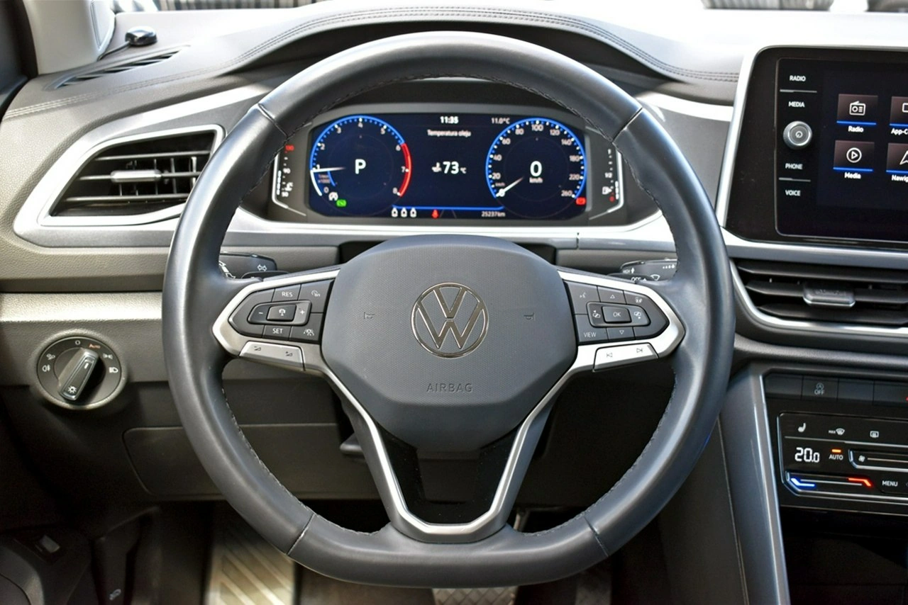 Volkswagen T-Roc - Zdjęcie 14