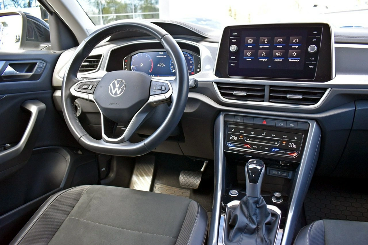 Volkswagen T-Roc - Zdjęcie 16