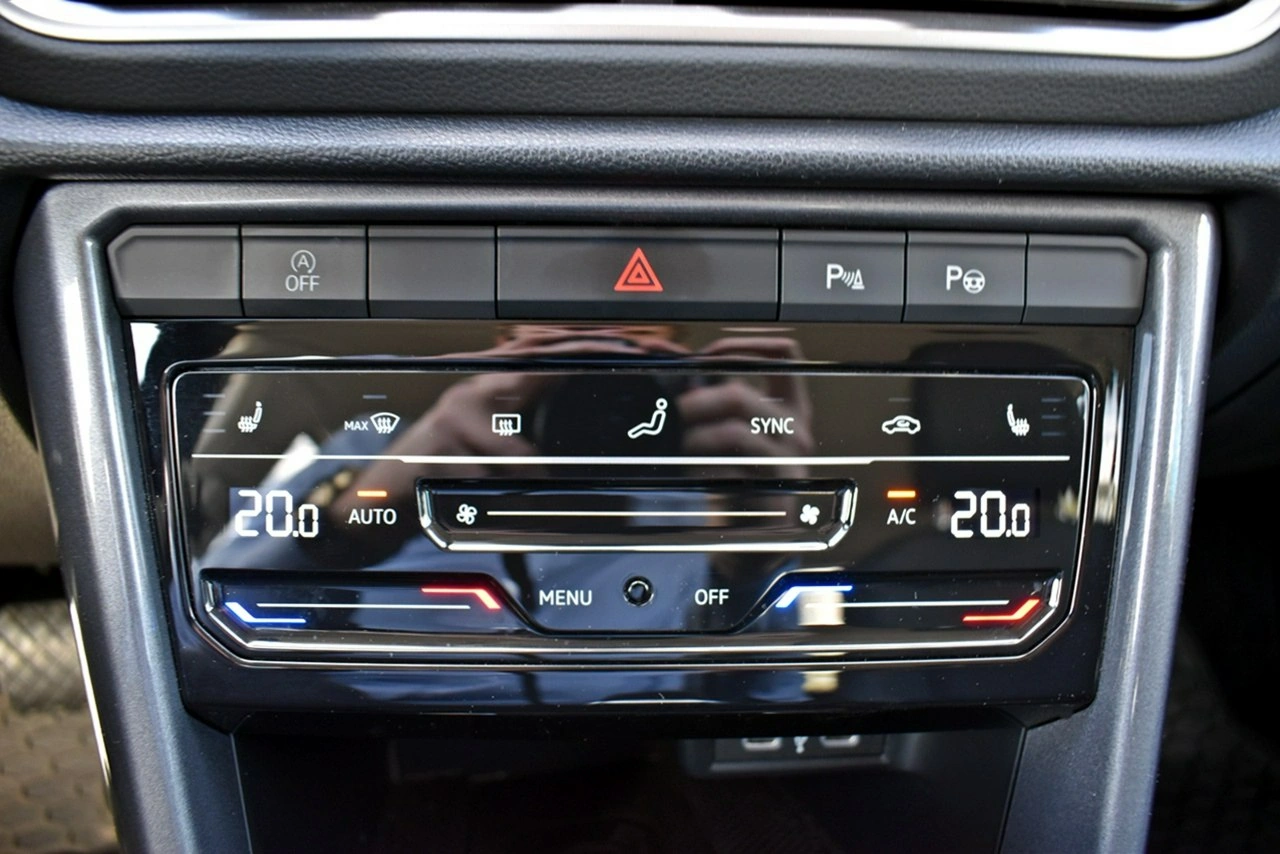 Volkswagen T-Roc - Zdjęcie 23