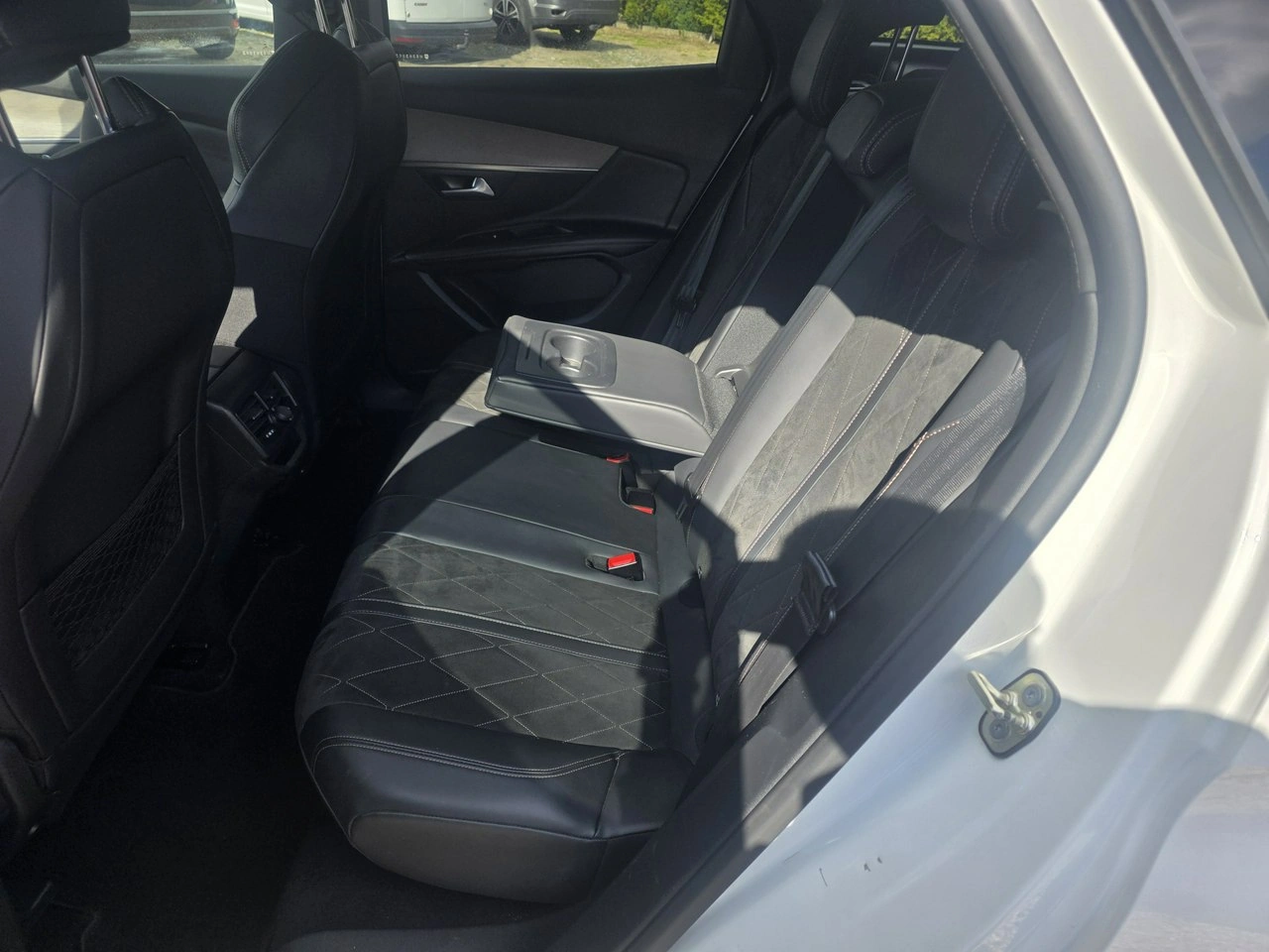 Peugeot 3008 - Zdjęcie 28