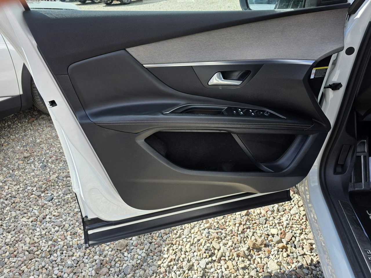 Peugeot 3008 - Zdjęcie 8