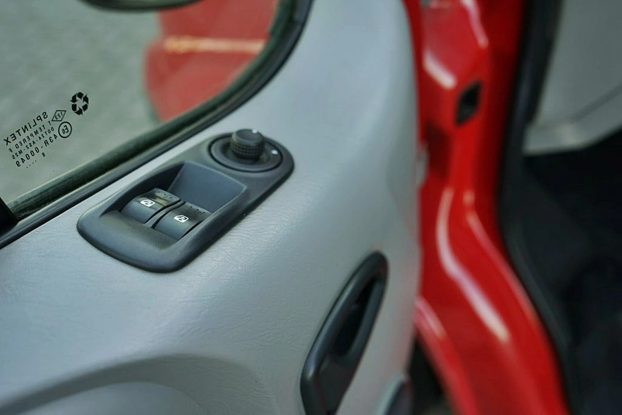 Opel Vivaro - Zdjęcie 12