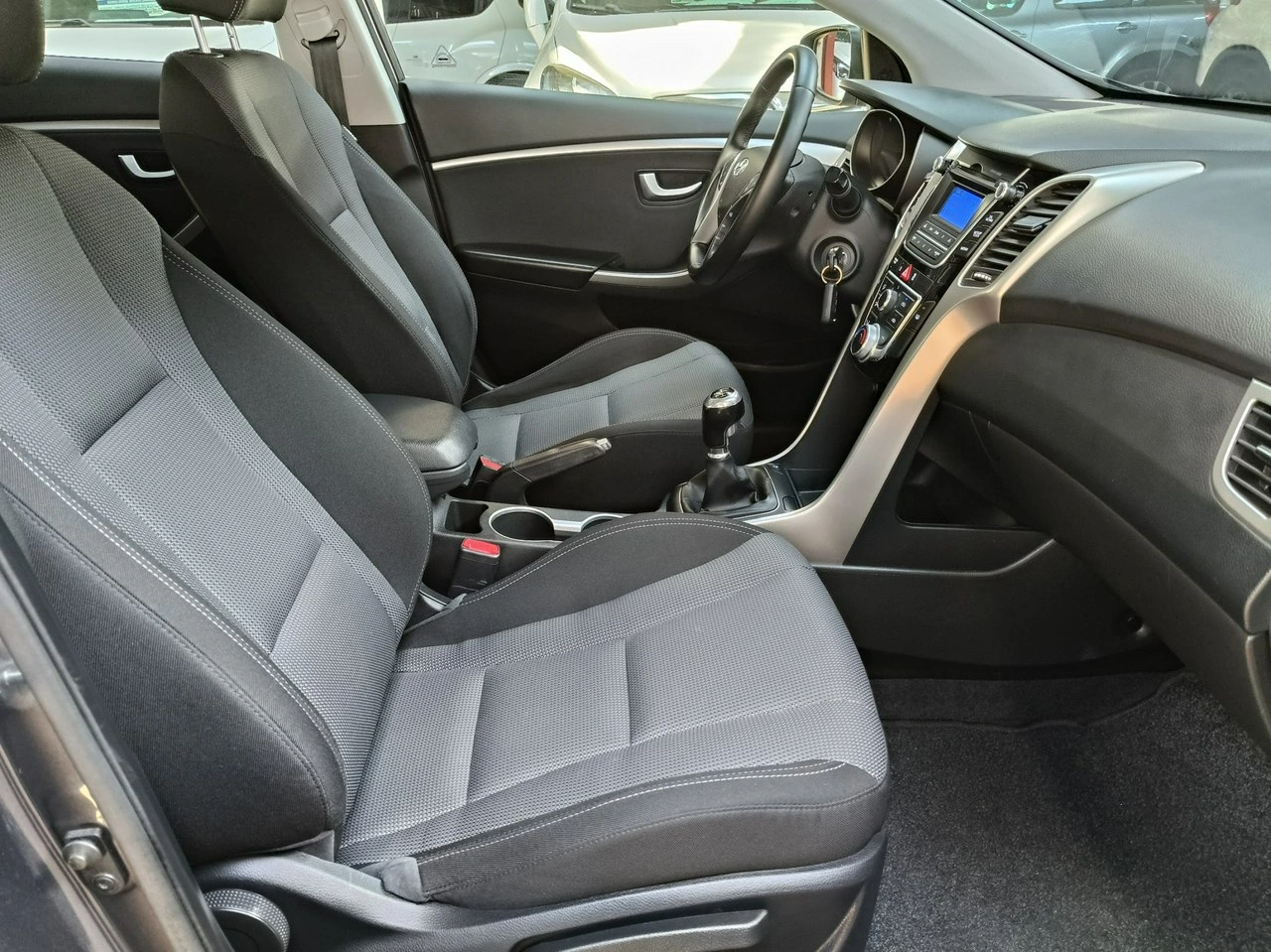 Hyundai i30 - Zdjęcie 10