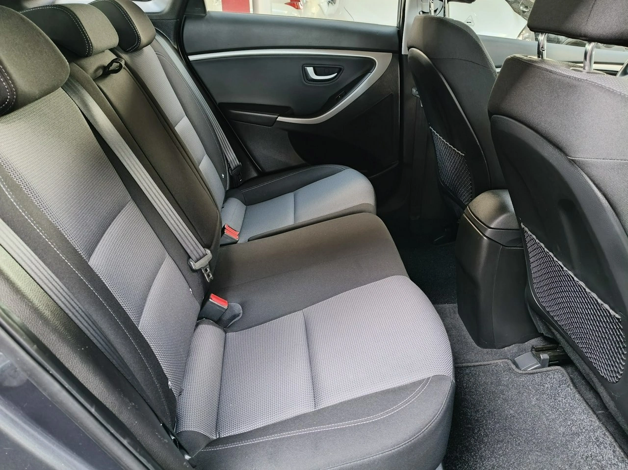 Hyundai i30 - Zdjęcie 11