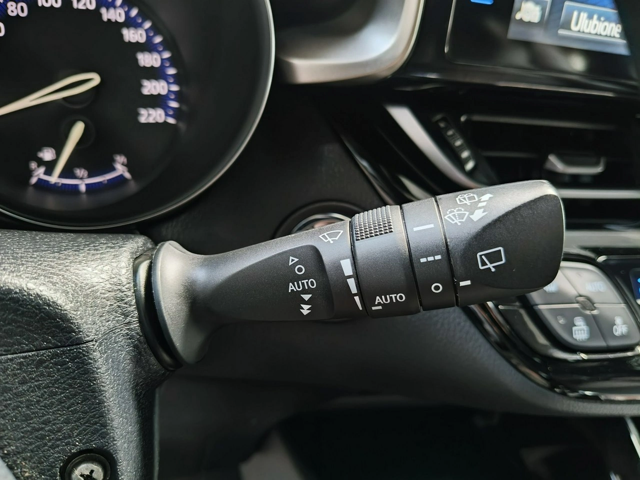 Toyota C-HR - Zdjęcie 26