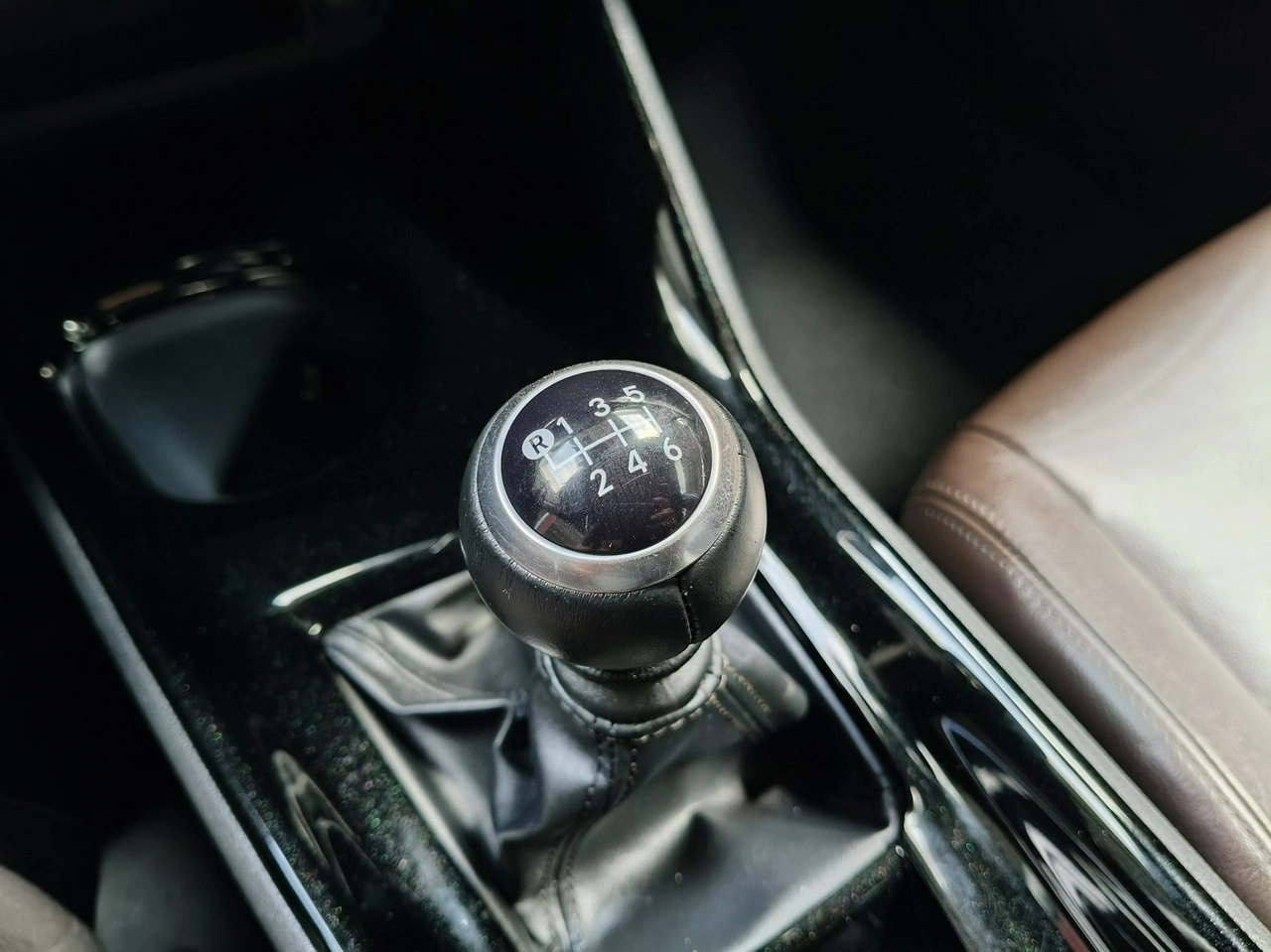 Toyota C-HR - Zdjęcie 30