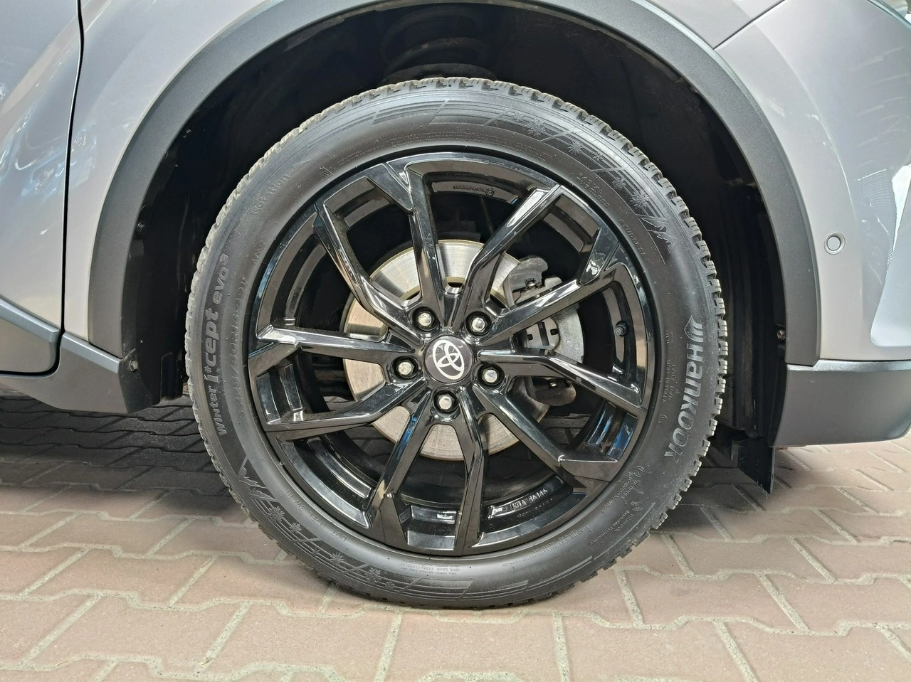 Toyota C-HR - Zdjęcie 12
