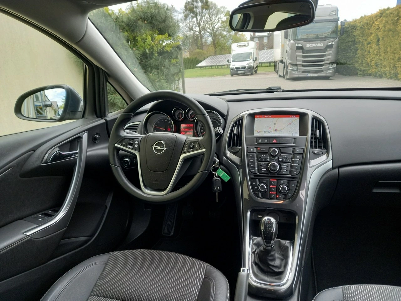 Opel Astra - Zdjęcie 22