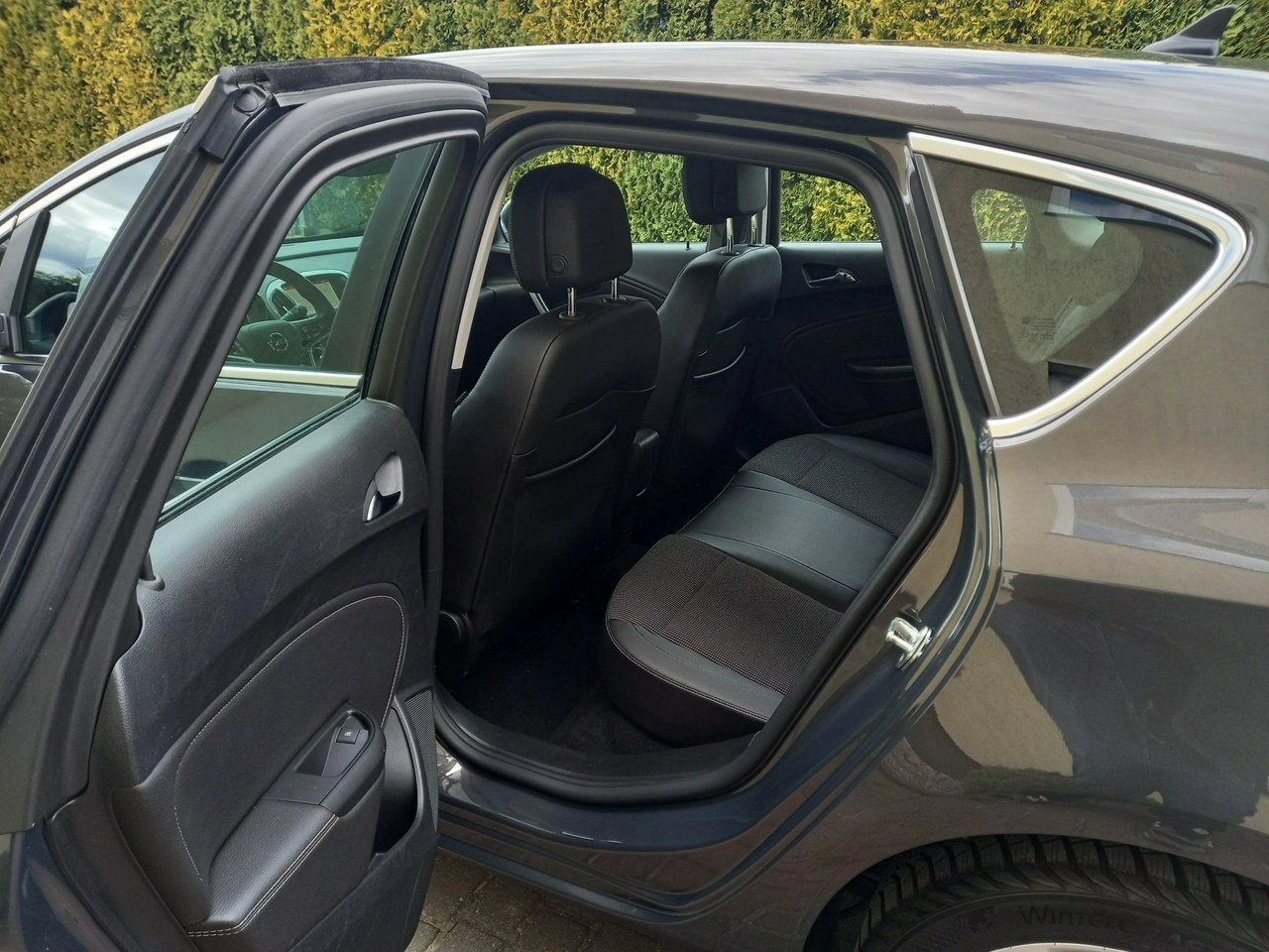 Opel Astra - Zdjęcie 24