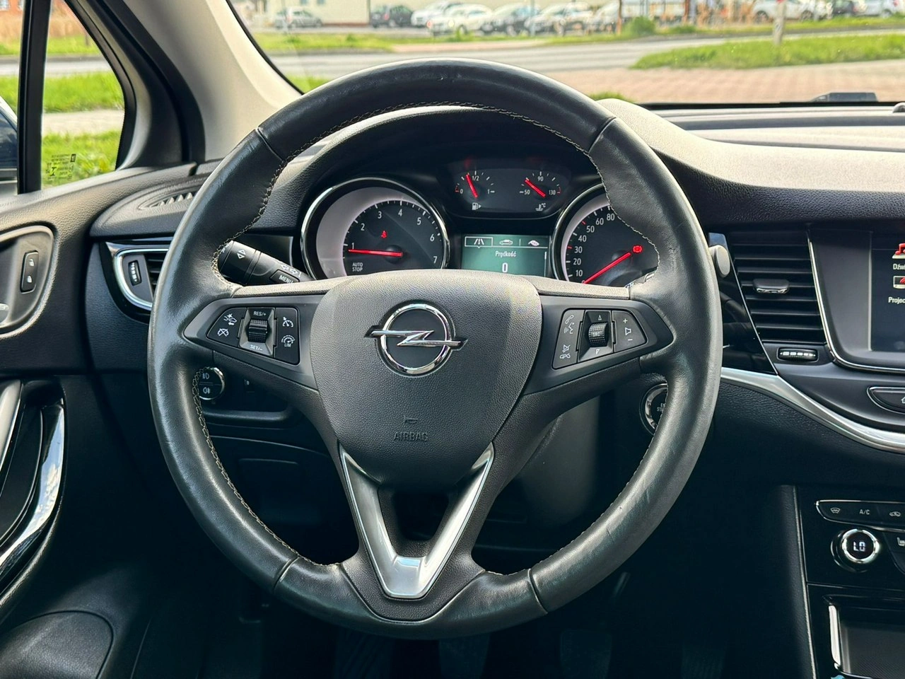 Opel Astra - Zdjęcie 21