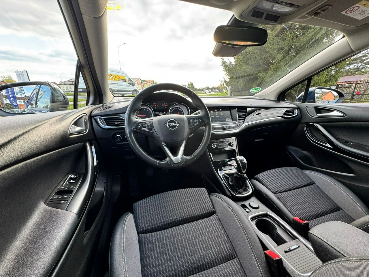 Opel Astra - Zdjęcie 22