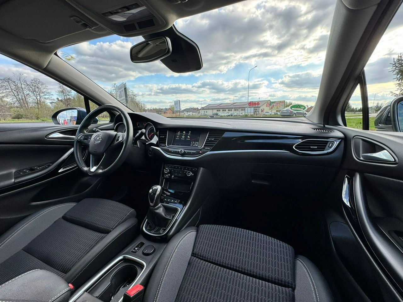 Opel Astra - Zdjęcie 23