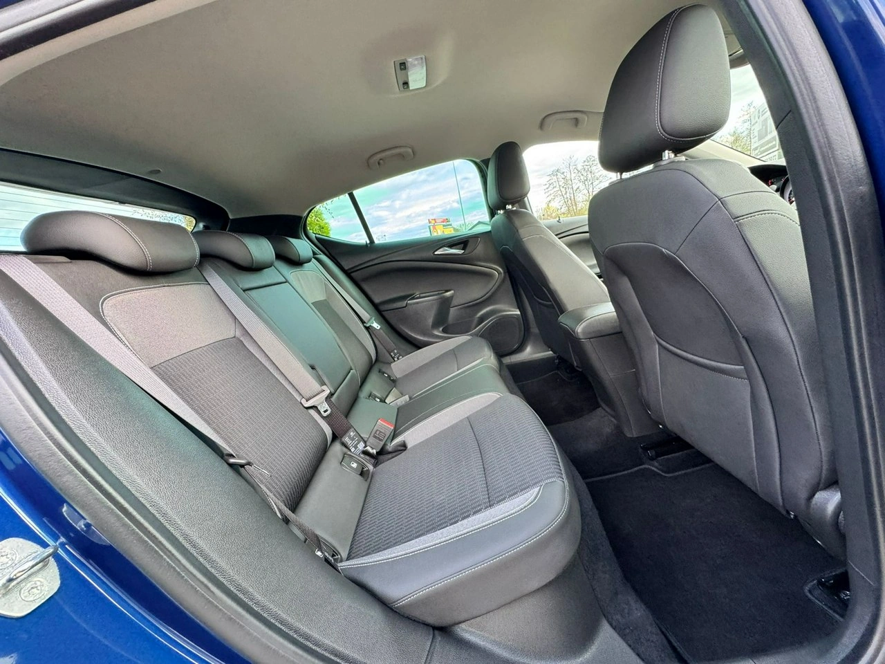 Opel Astra - Zdjęcie 25