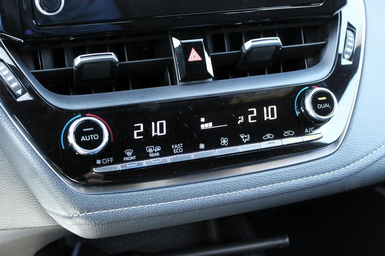 Toyota Corolla - Zdjęcie 17