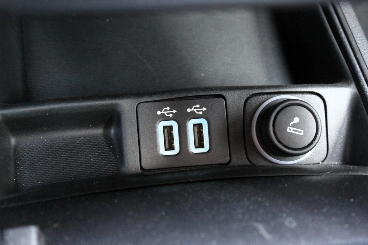 Ford Mondeo SW - Zdjęcie 26