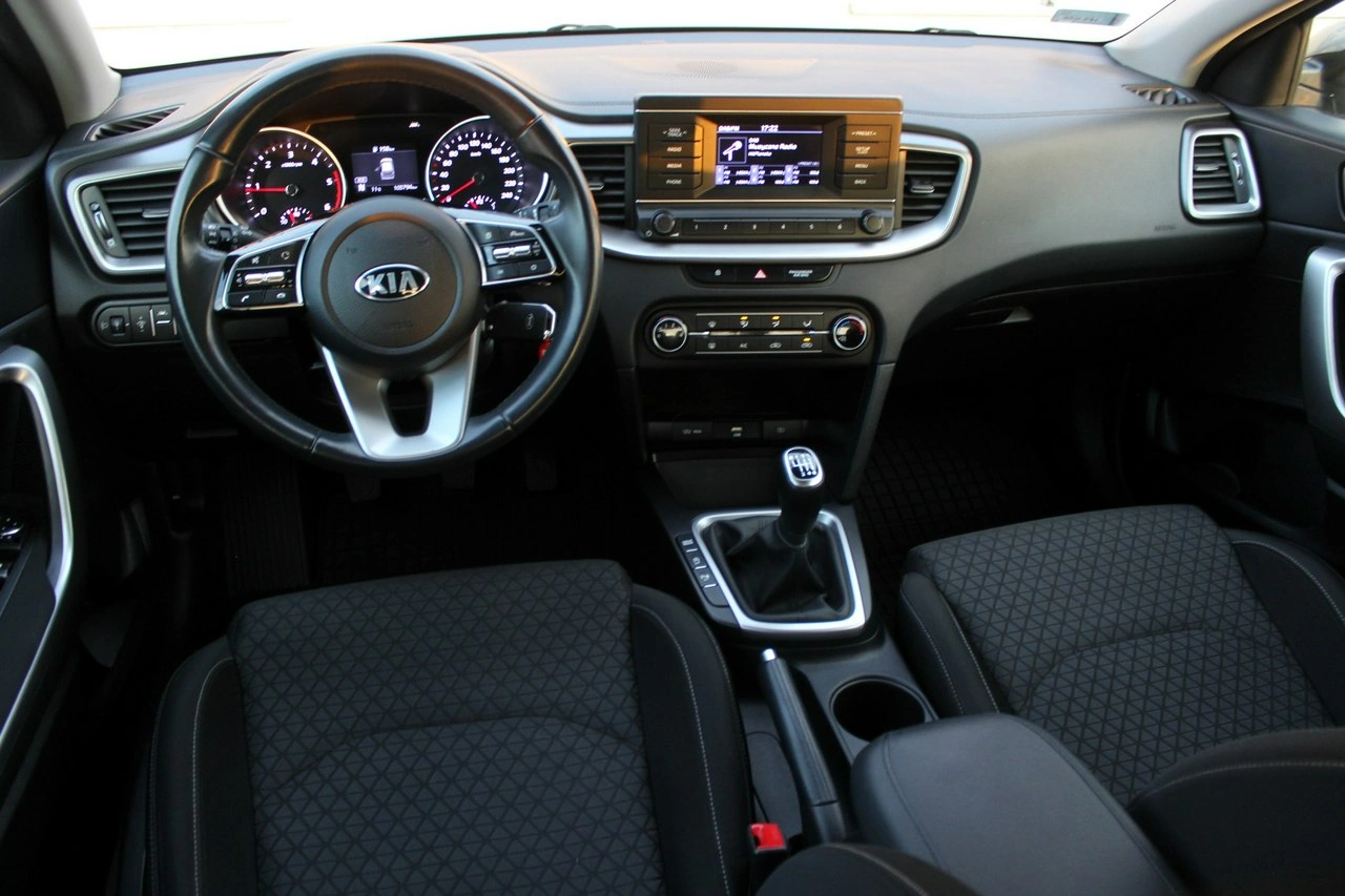 Kia Ceed - Zdjęcie 10