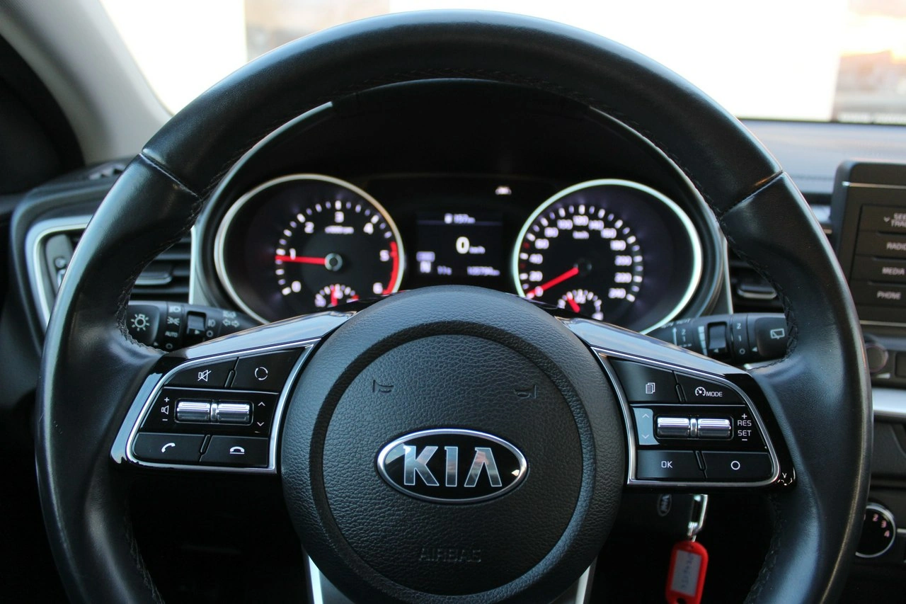 Kia Ceed - Zdjęcie 13