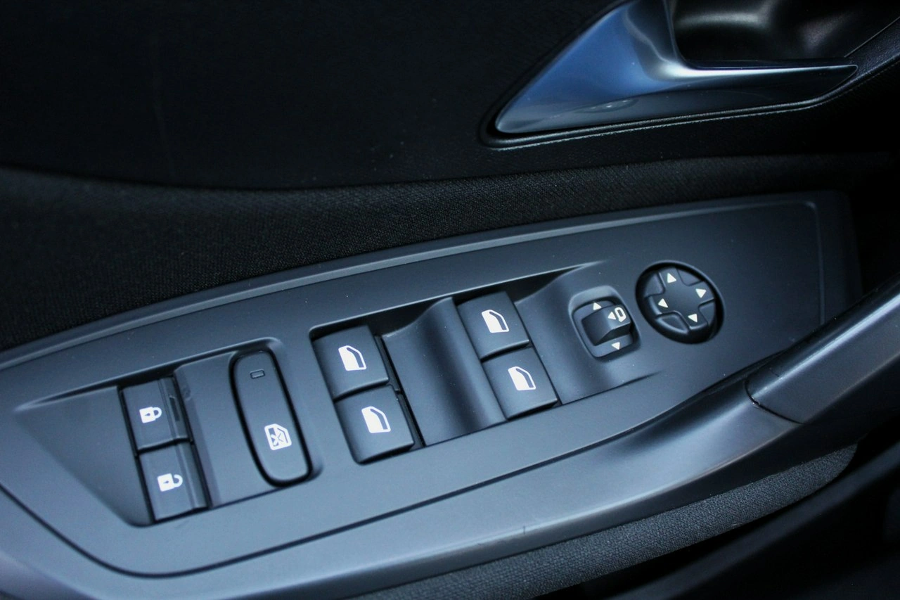 Peugeot 308 - Zdjęcie 17