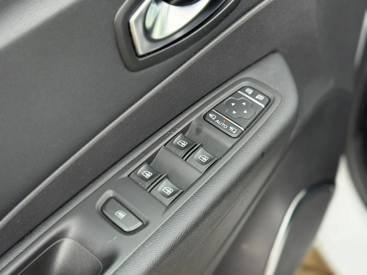 Renault Captur - Zdjęcie 18