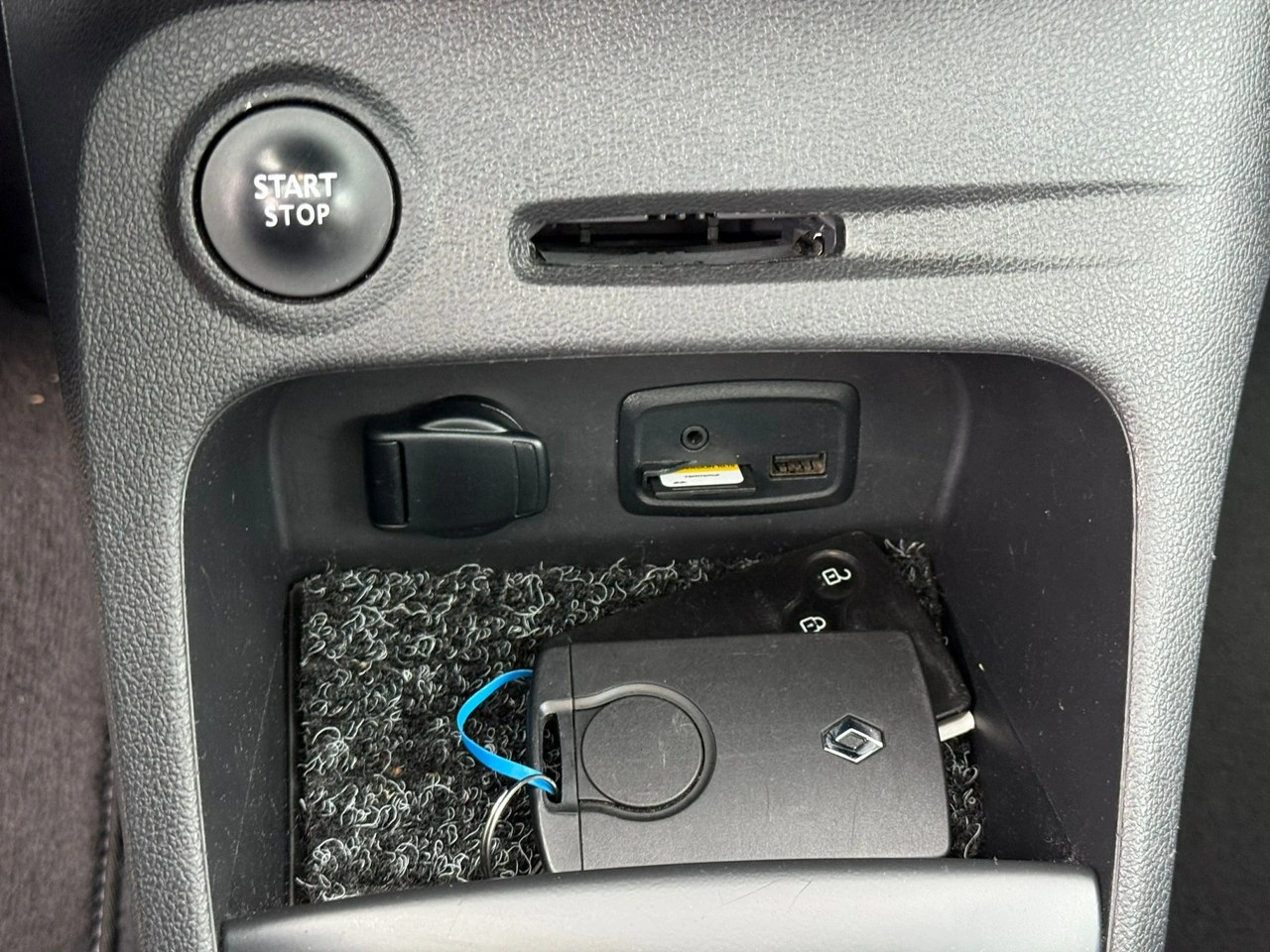 Renault Captur - Zdjęcie 25