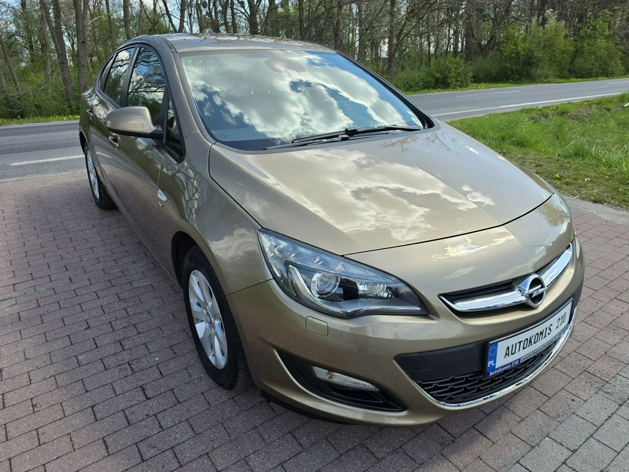 Opel Astra - Zdjęcie 10