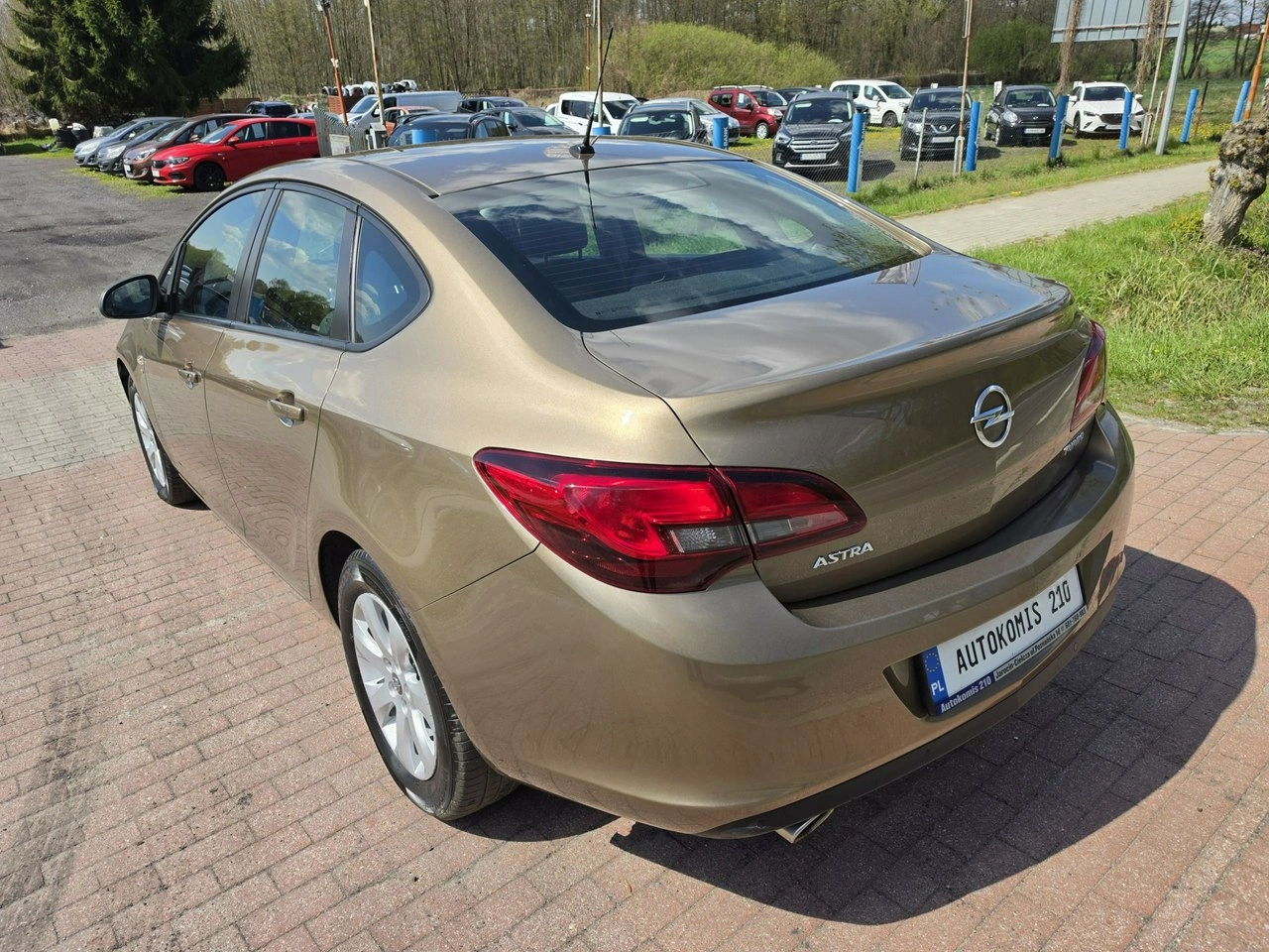 Opel Astra - Zdjęcie 4