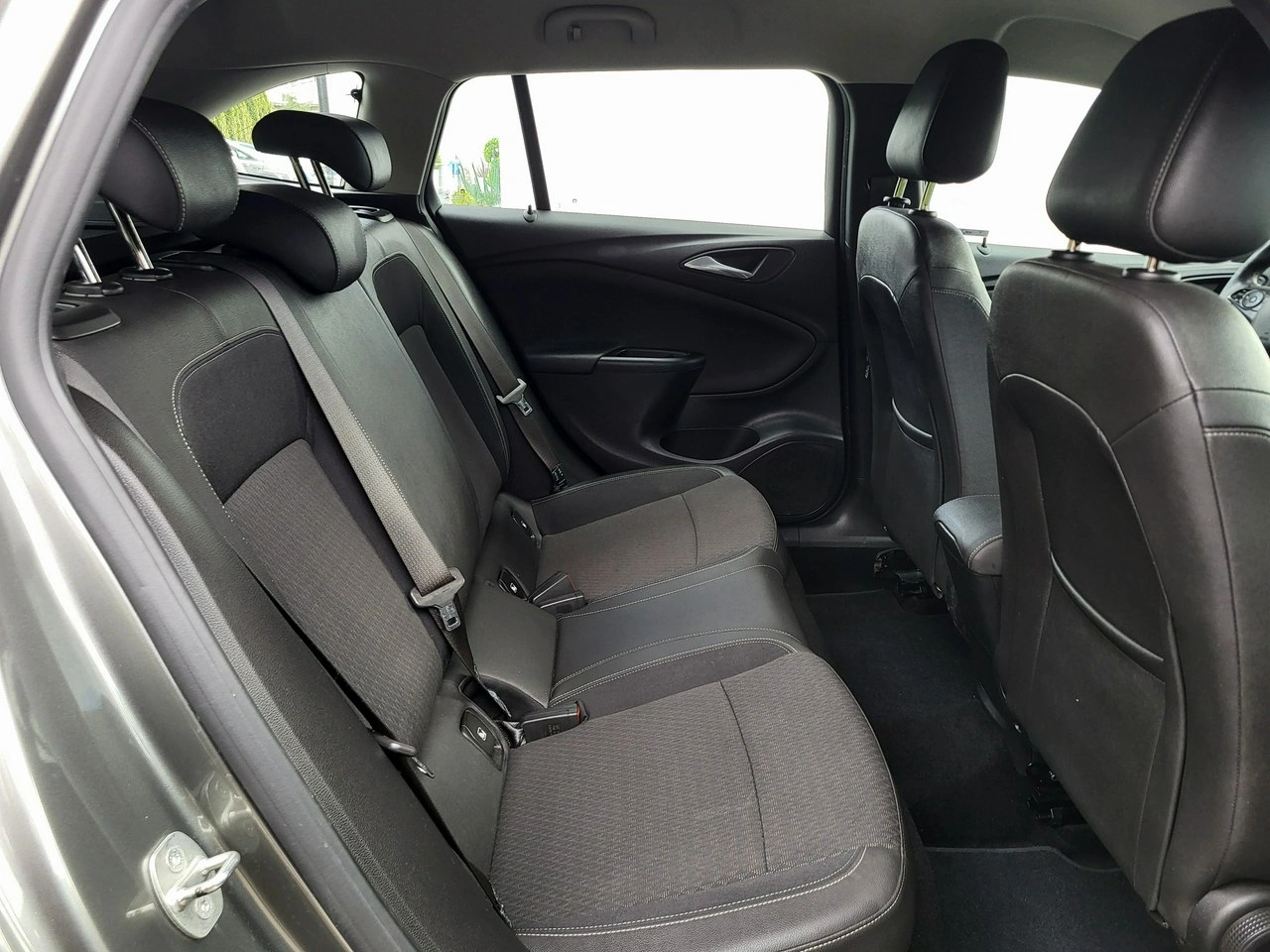 Opel Astra - Zdjęcie 14