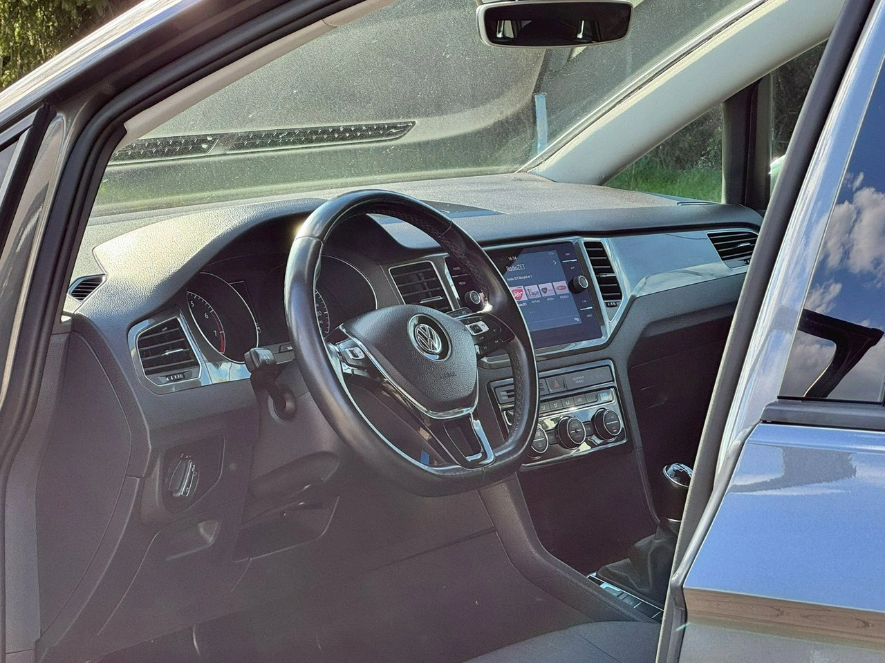 Volkswagen Golf Sportsvan - Zdjęcie 17