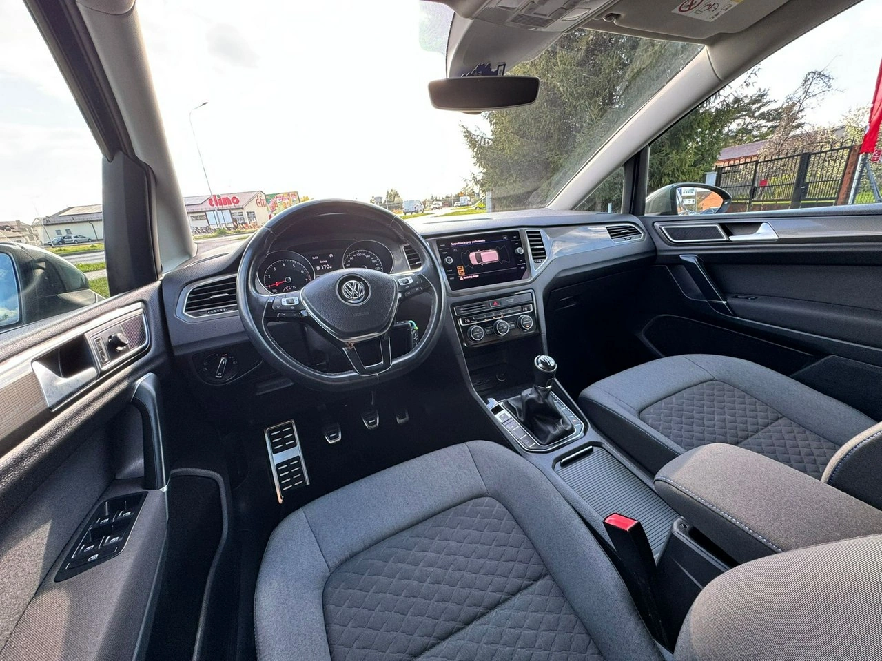 Volkswagen Golf Sportsvan - Zdjęcie 21