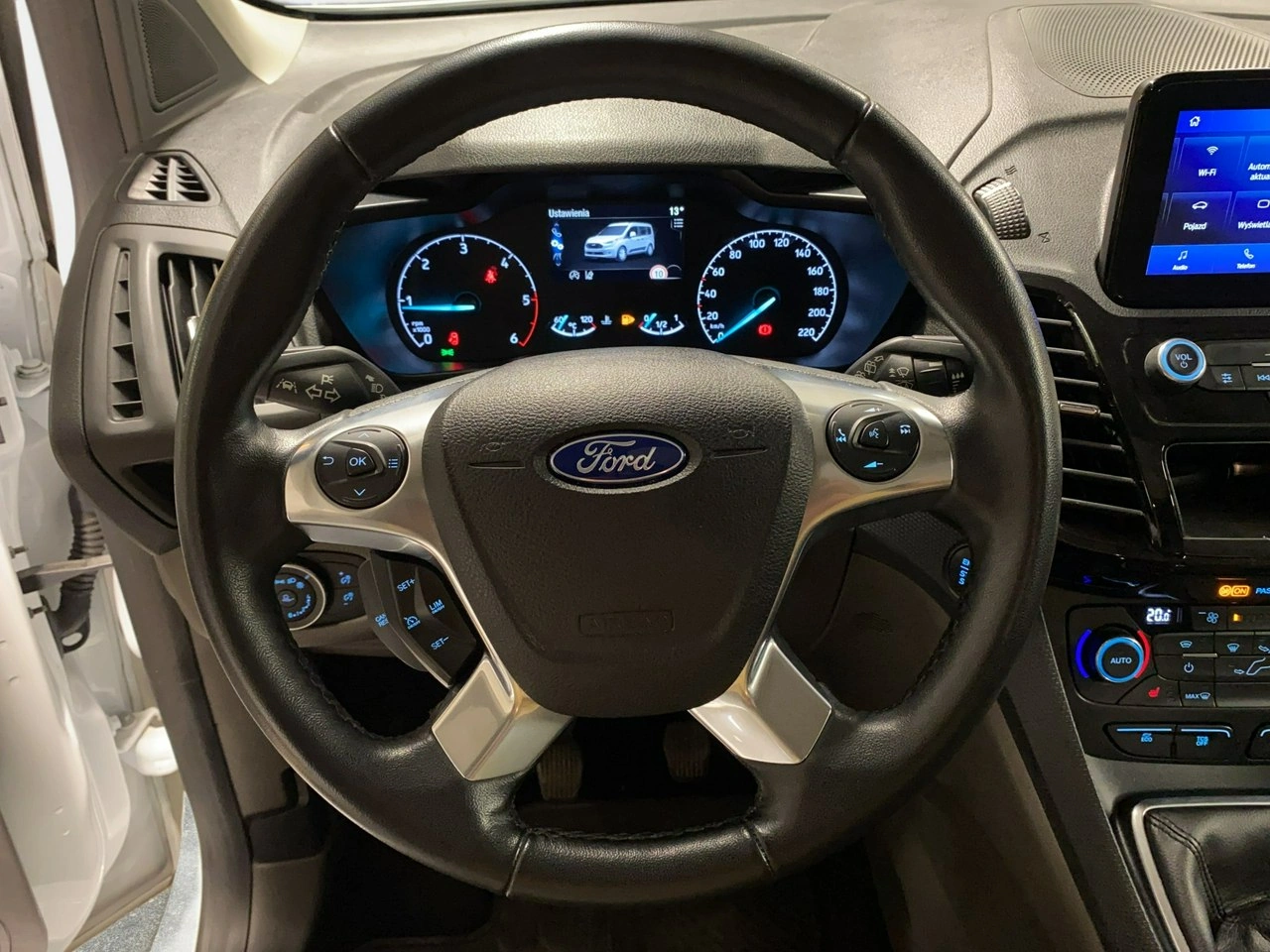 Ford Tourneo Connect - Zdjęcie 21