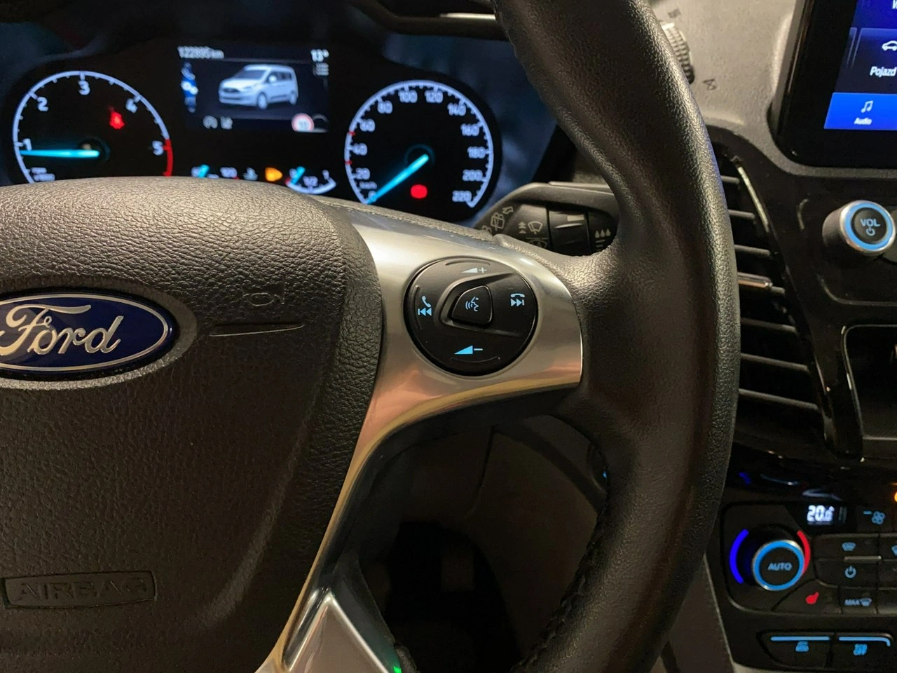 Ford Tourneo Connect - Zdjęcie 23