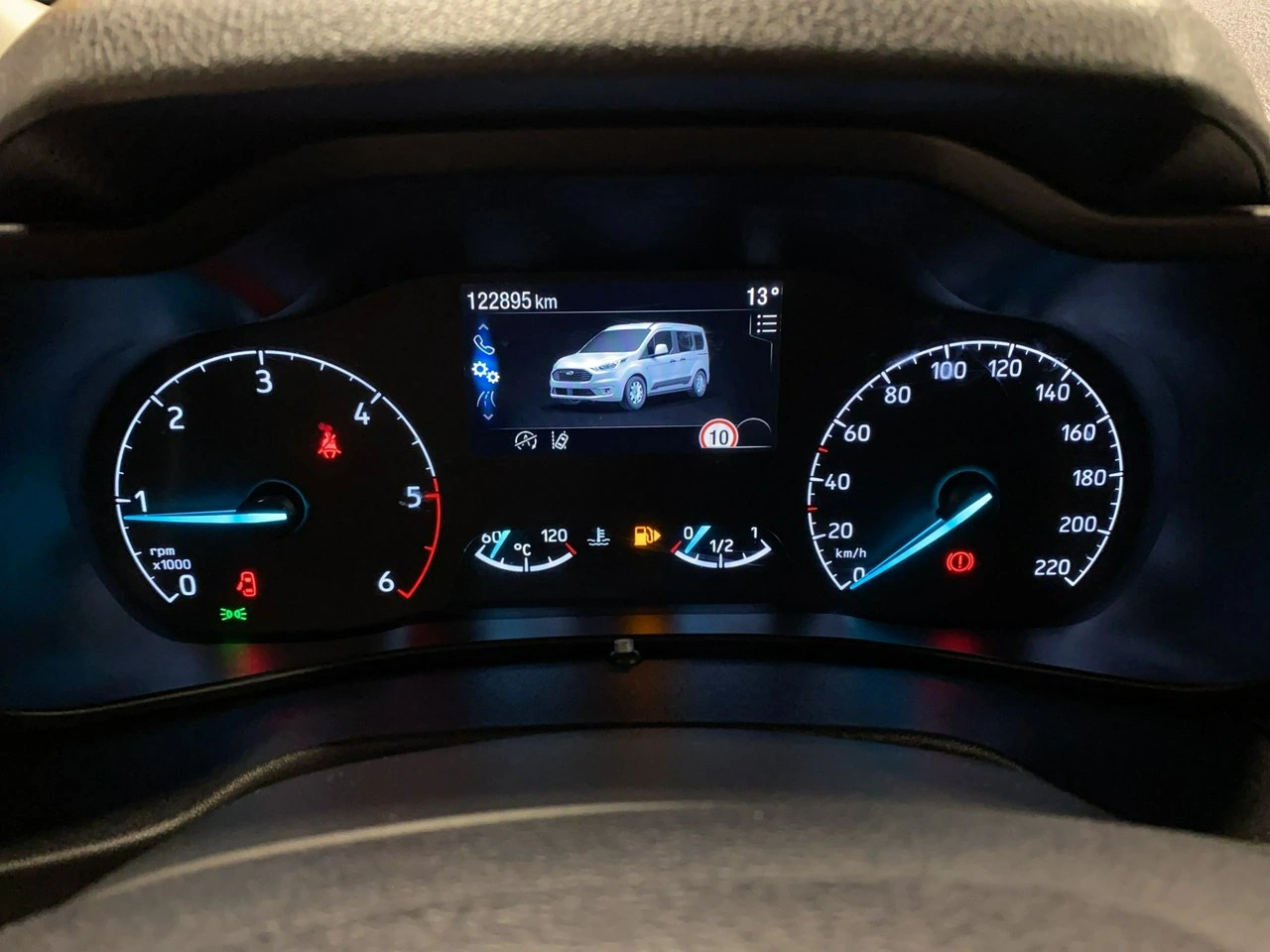 Ford Tourneo Connect - Zdjęcie 24