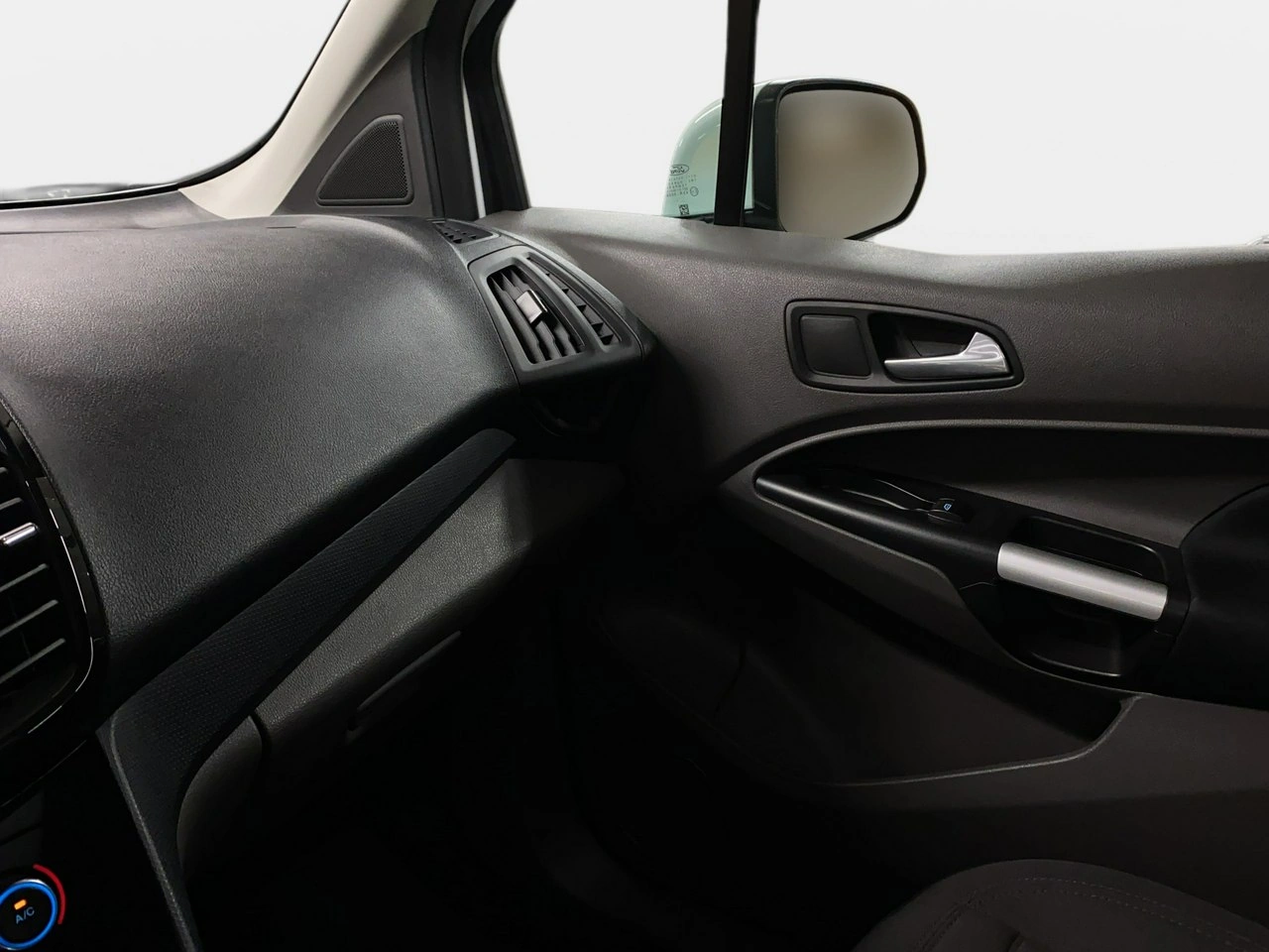 Ford Tourneo Connect - Zdjęcie 34