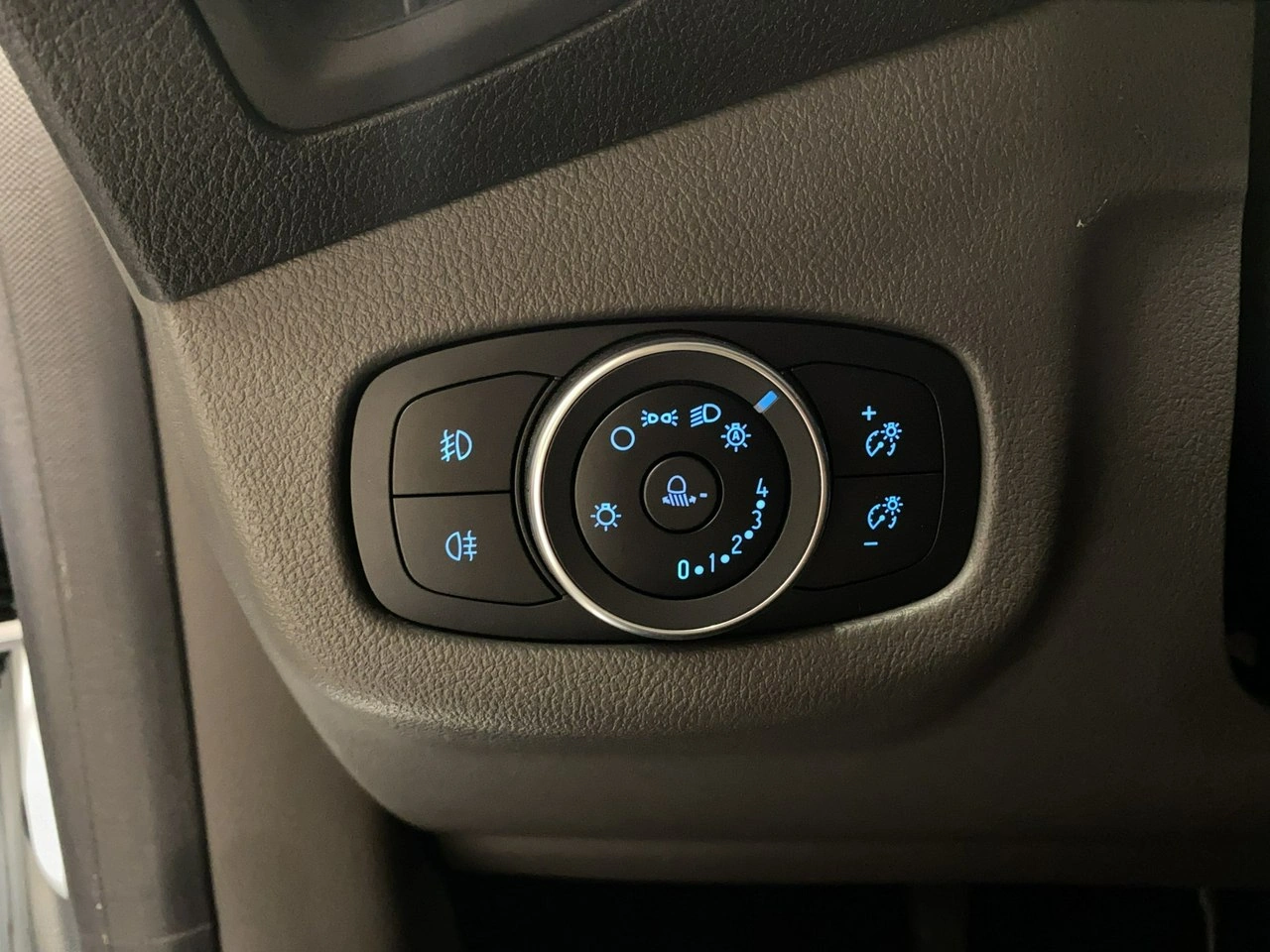 Ford Tourneo Connect - Zdjęcie 38