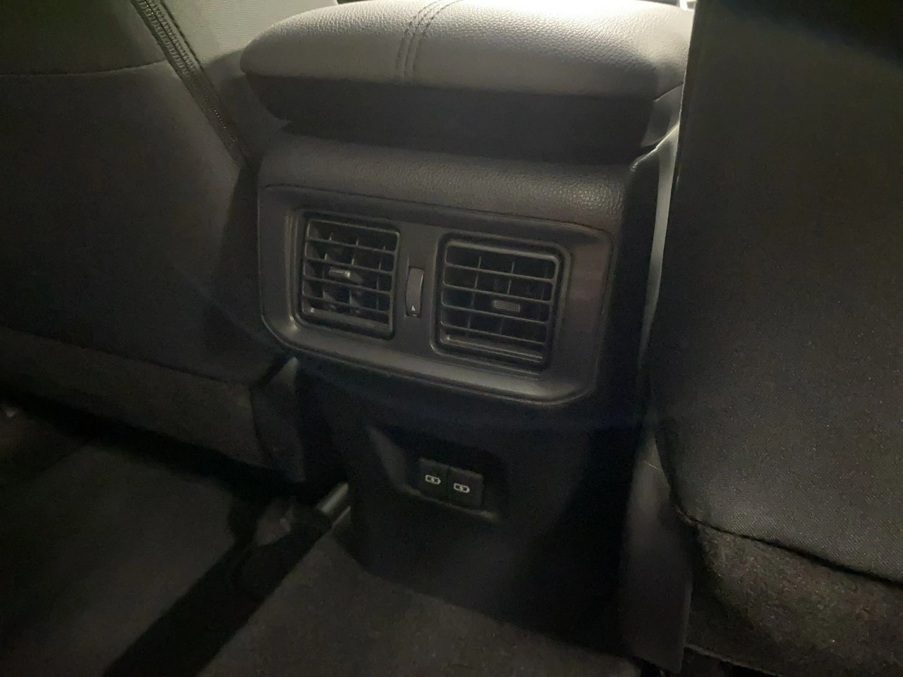 Toyota RAV-4 - Zdjęcie 16